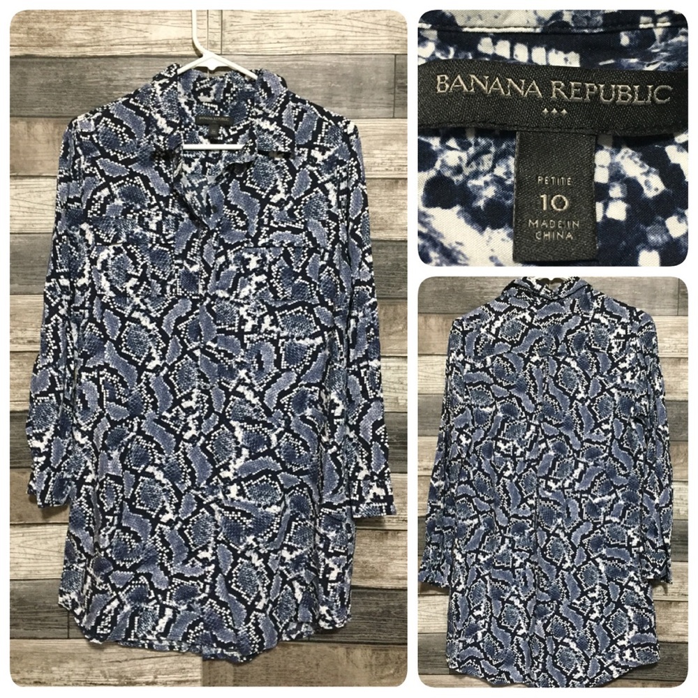 Banana Republic Snake Print 1/2 Button Shirt Women’s 10P Blue Rayon Tunic